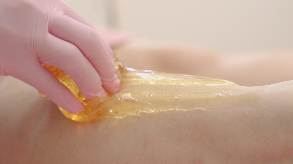 シュガーリングは、本当にブラジリアンワックスより痛くないのか? 実は、ブラジリアンワックスよりも危険?!